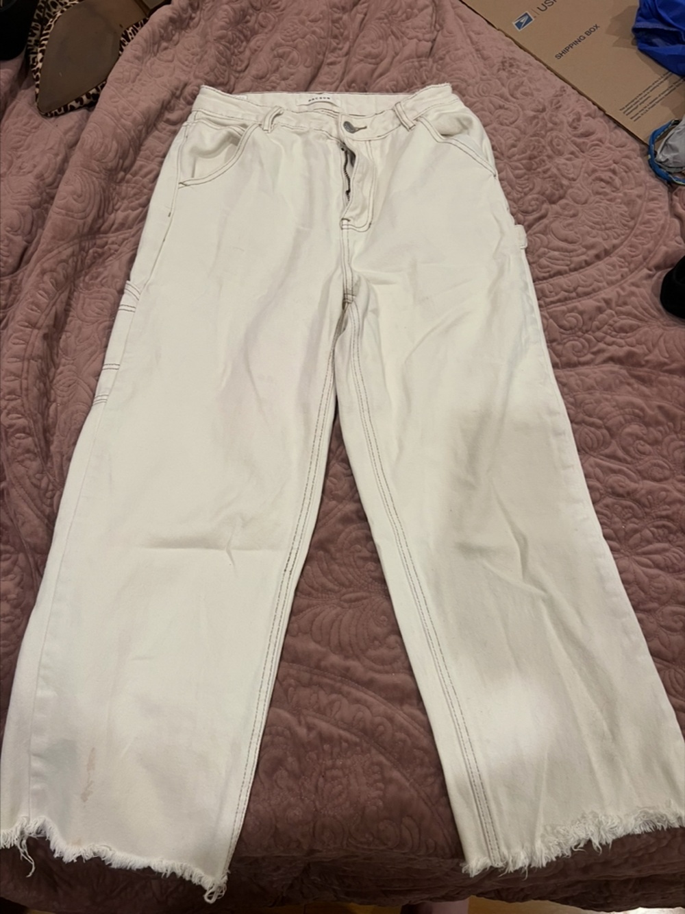Straight-Leg White Jeans with Raw Hem